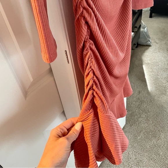 Long Sleeve Ruffle Knit Ruched Dress - Picture 5 of 13